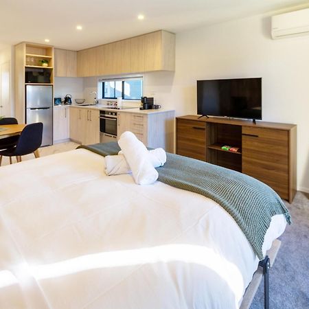 Single Level Studio Escape On Wilmer St - Central ไครสต์เชิร์ช ภายนอก รูปภาพ