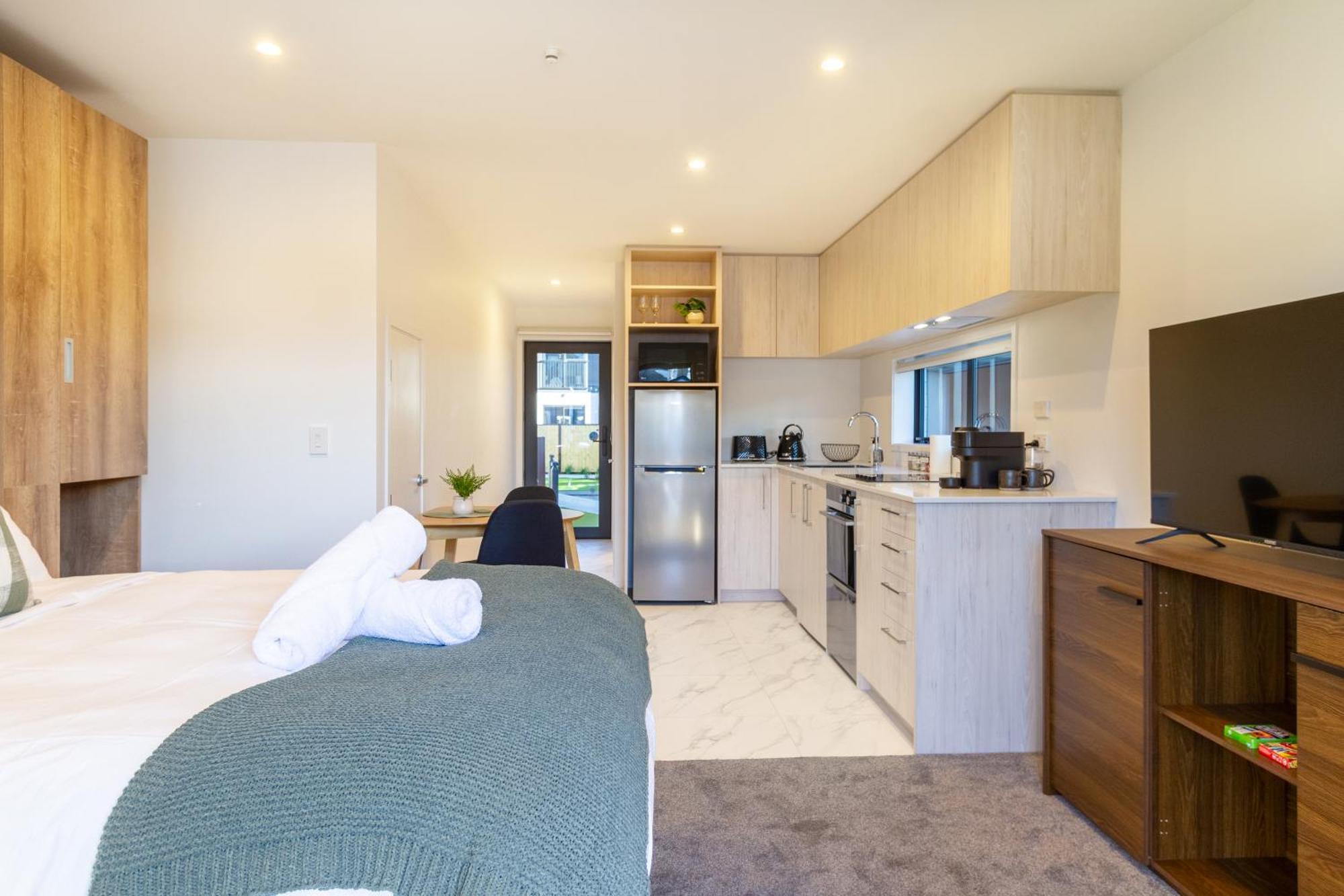 Single Level Studio Escape On Wilmer St - Central ไครสต์เชิร์ช ภายนอก รูปภาพ